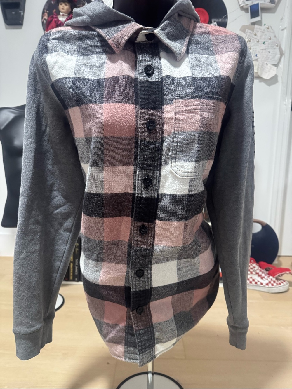 Hollister Pink Gray Black Plaid Hooded Flannel Jacket